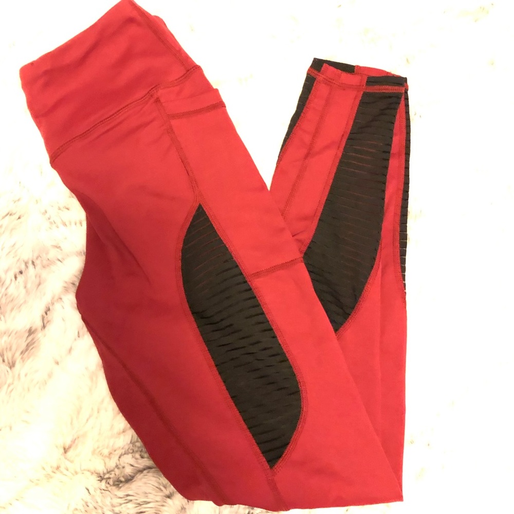 Aptitude Apparel maroon/black motto leggings
